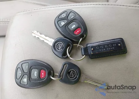 2006 Cadillac Dts Standard z USA, uszkodzony, nr VIN 1G6KD57Y46U109233